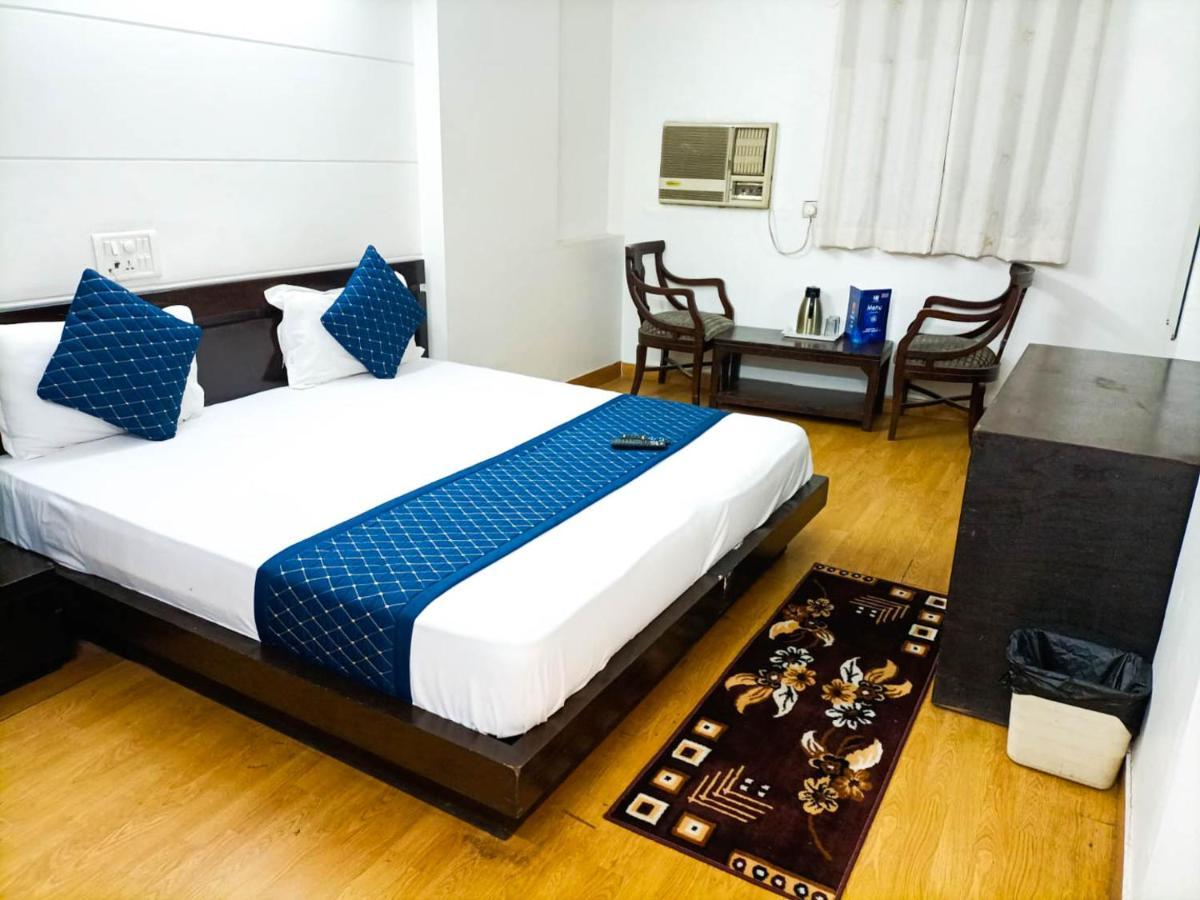 Hotel Hotel 3*